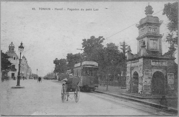 Tháp Hòa Phong, phế tích còn lại của chùa Báo Ân, bên bờ hồ Hoàn Kiếm (Nguồn: EFEO)