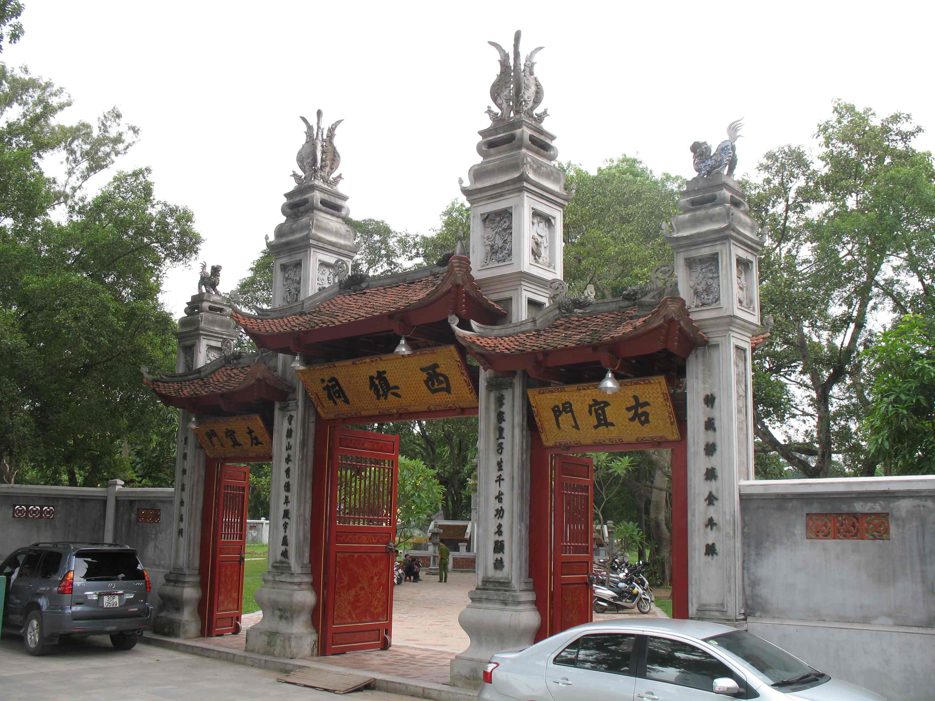 Đền Voi Phục - Trấn Tây